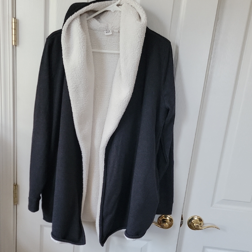 GAP Women's Black and White Hooded Sweater
